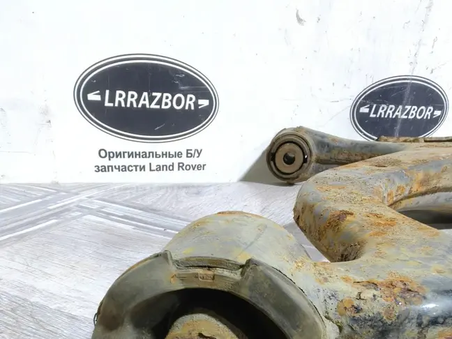 Рычаг передний нижний левый Range Rover Sport L320