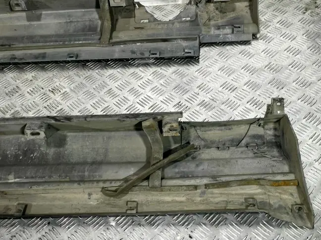 Пороги автобиография ОРИГИНАЛ Range Rover L322