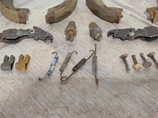 Механизм ручника 2 стороны Land Rover Freelander 2