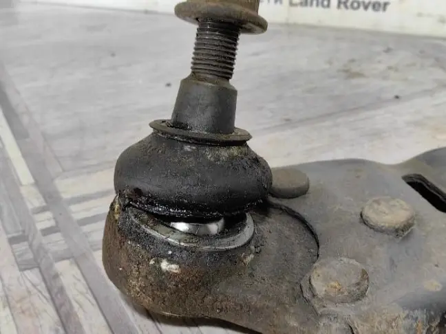 Рычаг левый передний Land Rover Freelander 2 2.2