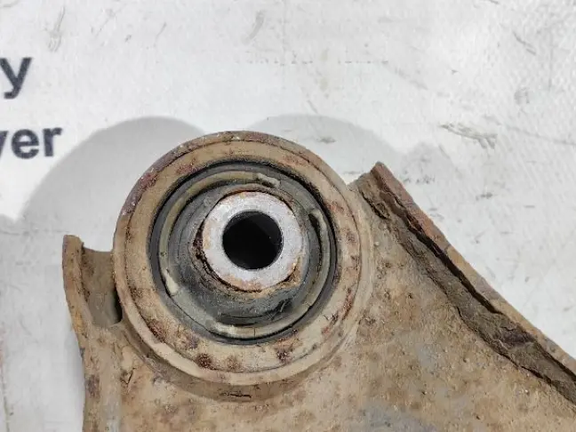 Рычаг левый передний Land Rover Freelander 2 2.2