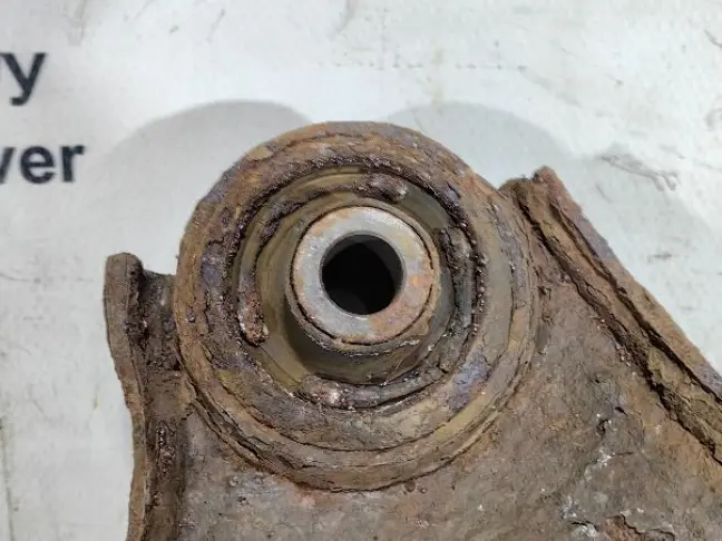 Рычаг левый передний Land Rover Freelander 2 2.2