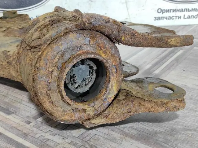 Рычаг левый передний Land Rover Freelander 2 2.2