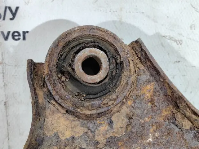 Рычаг левый передний Land Rover Freelander 2 2.2