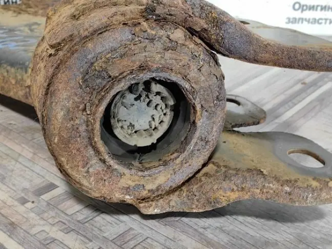 Рычаг левый передний Land Rover Freelander 2 2.2