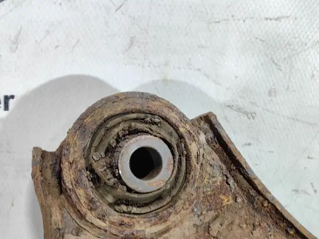 Рычаг левый передний Land Rover Freelander 2 2.2