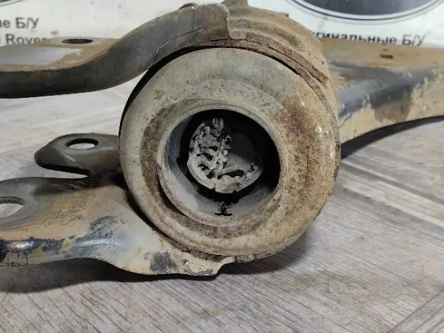 Рычаг правый передний Land Rover Freelander 2 2.2