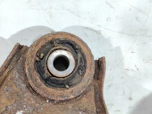 Рычаг правый передний Land Rover Freelander 2 2.2