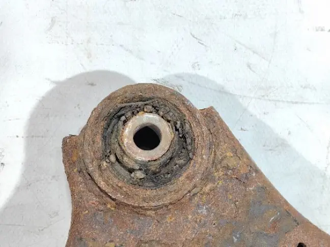 Рычаг правый передний Land Rover Freelander 2 2.2