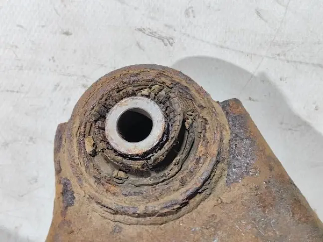 Рычаг правый передний Land Rover Freelander 2 2.2