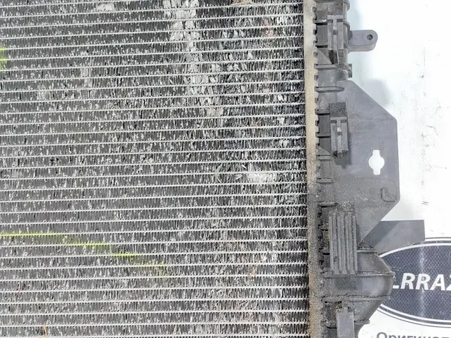 Радиатор основной Land Rover Freelander 2 2.2 МКПП