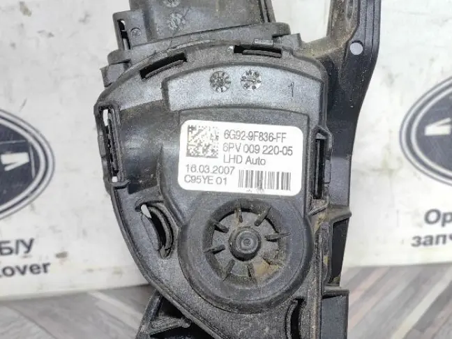 Педаль газа Land Rover Freelander 2 3.2