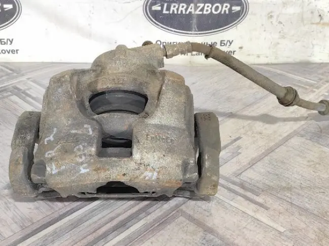 Суппорт левый передний Land Rover Freelander 2 2.2