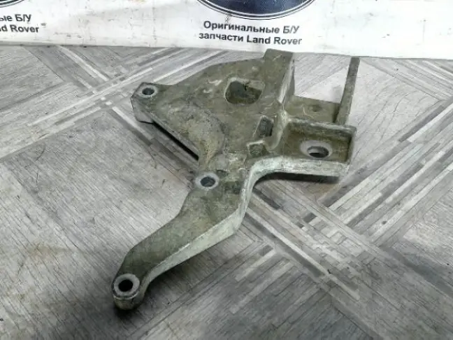 Кронштейн ДВС правый Land Rover Freelander 2 3.2