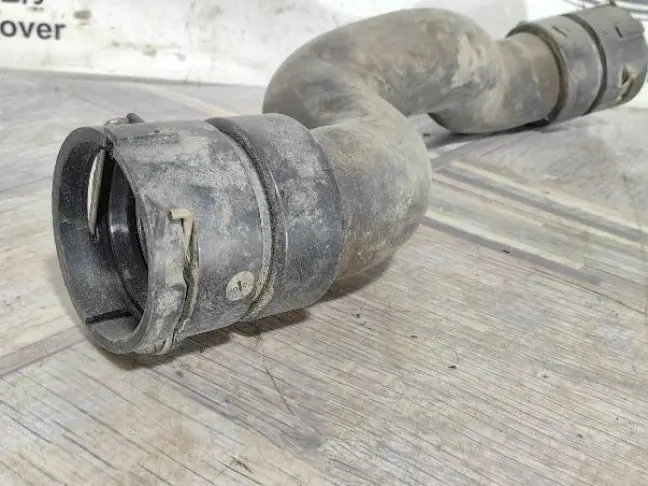 Патрубок охлаждения Land Rover Freelander 2 3.2