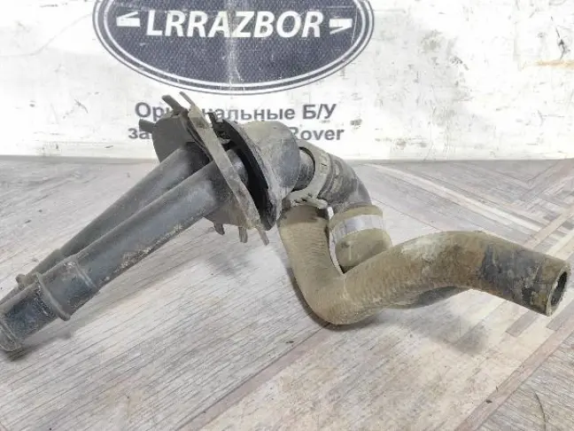 Патрубок охлаждения Land Rover Freelander 2