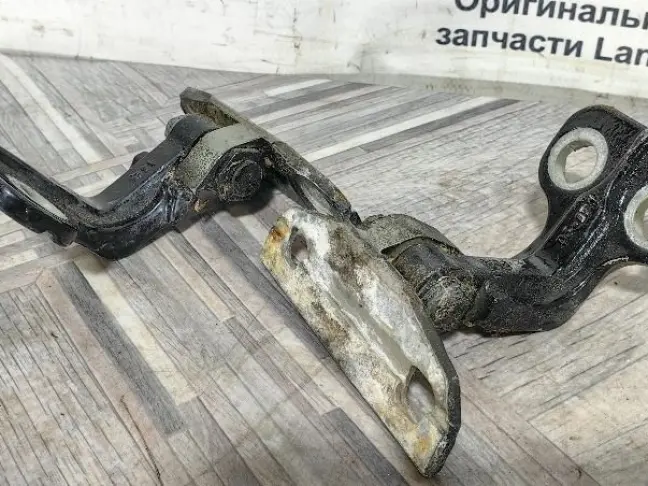 Петля двери правая Land Rover Freelander 2 L359