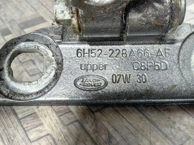 Петля двери правая Land Rover Freelander 2 L359