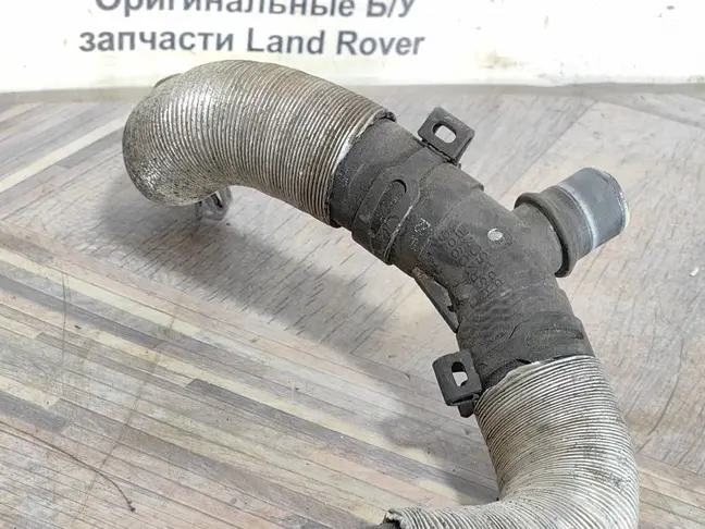 Патрубок охлаждения Land Rover Freelander 2 2.2