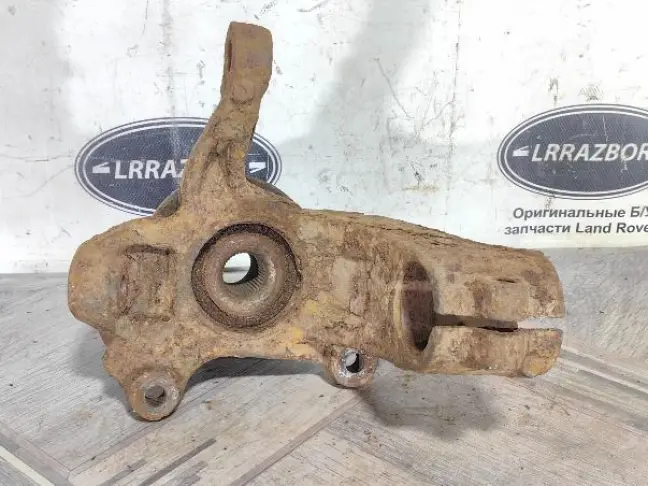 Кулак передний левый Land Rover Freelander 2.2