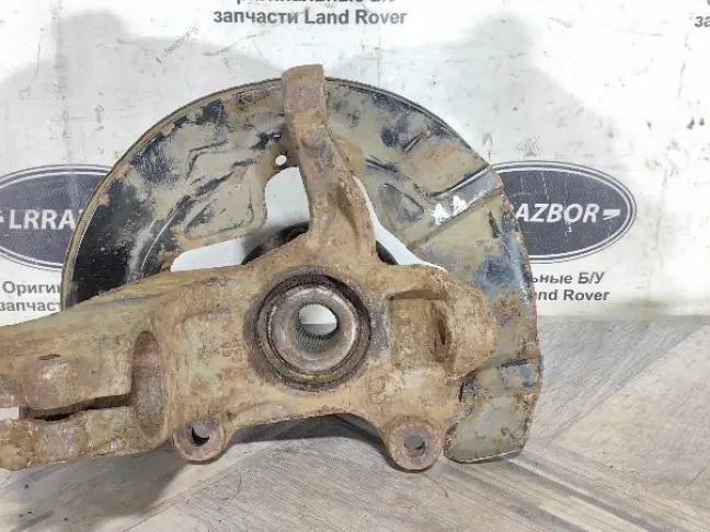 Кулак передний правый Land Rover Freelander 2.2