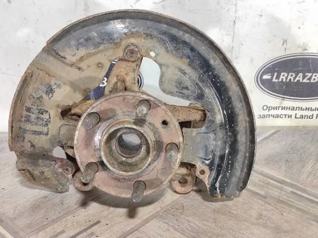 Кулак передний правый Land Rover Freelander 2.2