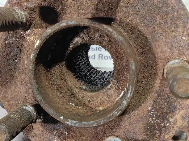 Кулак передний правый Land Rover Freelander 2.2