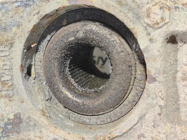 Кулак передний правый Land Rover Freelander 2.2