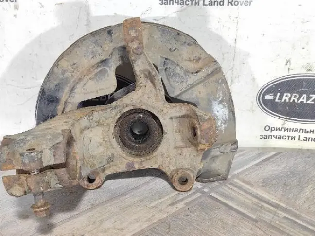 Кулак передний правый Land Rover Freelander 2.2