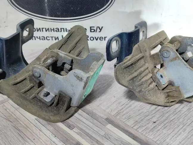 Петли крышки багажника Land Rover Freelander 2