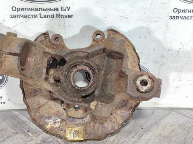 Кулак задний правый Land Rover Freelander 2 2.2