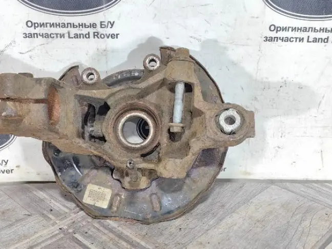 Кулак задний правый Land Rover Freelander 2 2.2