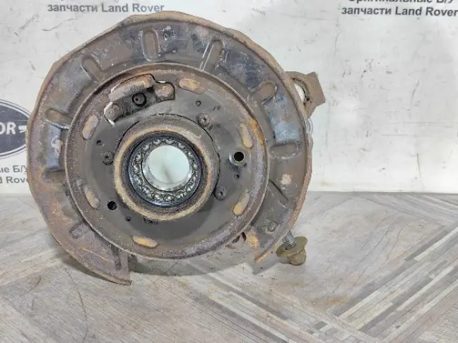 Кулак задний правый Land Rover Freelander 2 2.2
