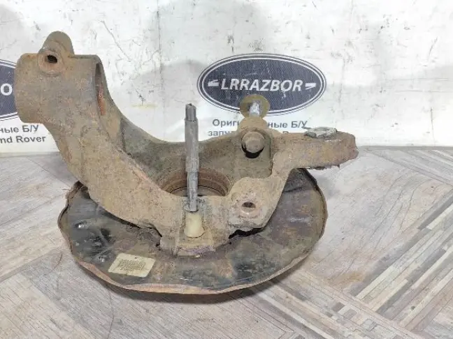 Кулак задний правый Land Rover Freelander 2 2.2