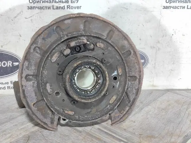 Кулак задний правый Land Rover Freelander 2 2.2