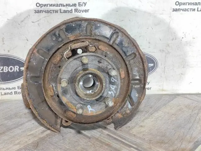 Кулак задний правый Land Rover Freelander 2 2.2