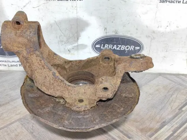 Кулак задний правый Land Rover Freelander 2 2.2