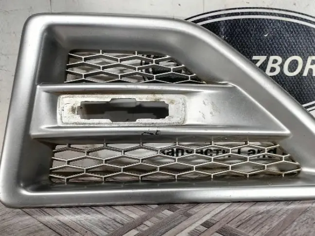 Решетка жабра левая Land Rover Freelander 2