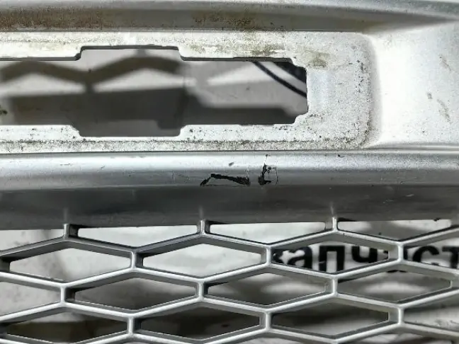 Решетка жабра левая Land Rover Freelander 2