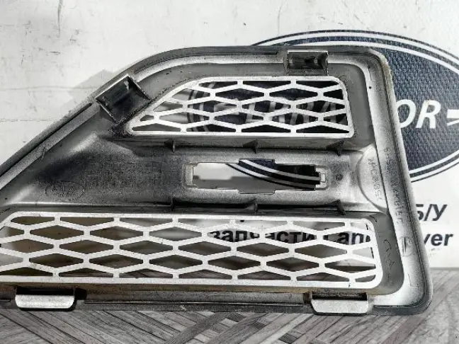 Решетка жабра левая Land Rover Freelander 2