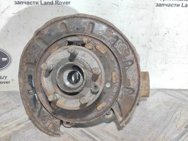 Кулак задний левый Land Rover Freelander 2 2.2