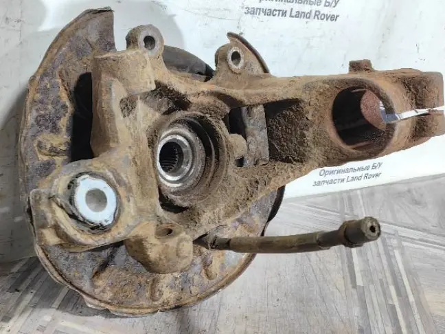 Кулак задний левый Land Rover Freelander 2 2.2