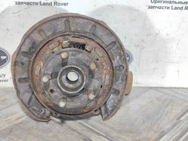 Кулак задний левый Land Rover Freelander 2 2.2