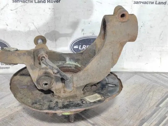 Кулак задний левый Land Rover Freelander 2 2.2