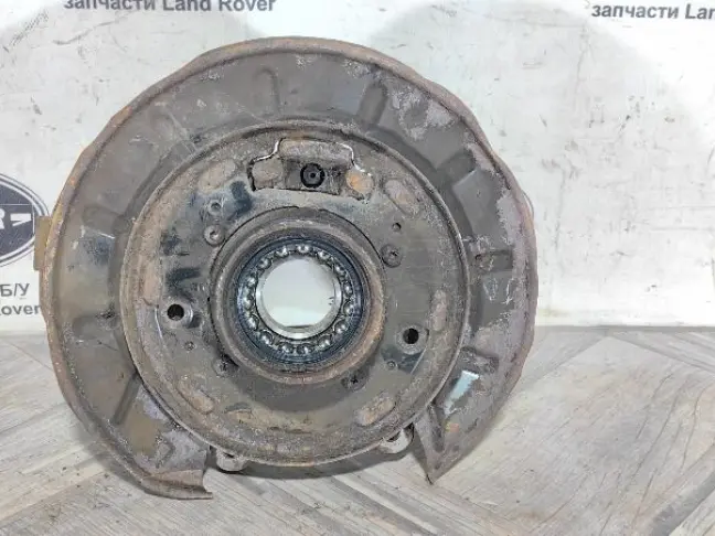 Кулак задний левый Land Rover Freelander 2 2.2