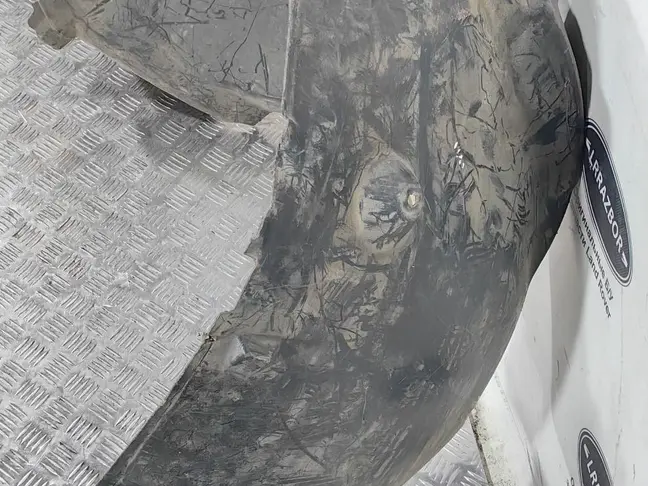 Подкрылок передний правый Range Rover L322 02-05