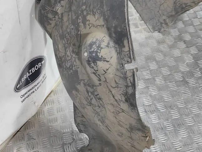 Подкрылок передний правый Range Rover L322 02-05