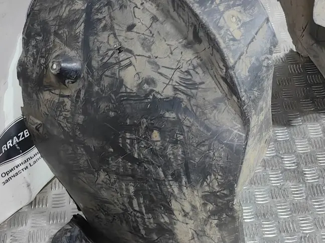 Подкрылок передний правый Range Rover L322 02-05