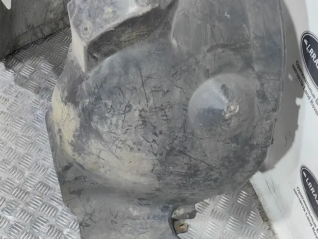 Подкрылок передний правый Range Rover L322 02-05