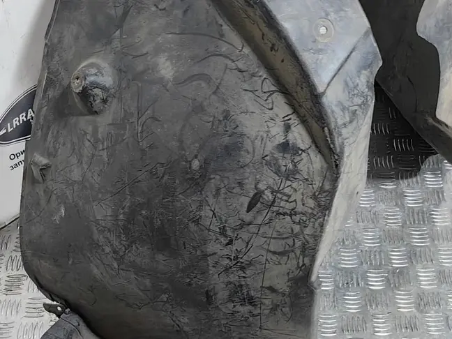 Подкрылок передний правый Range Rover L322 02-05